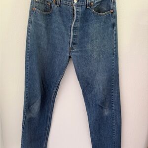 Levi's Men's Straight Jeans in Medium Blue Denim